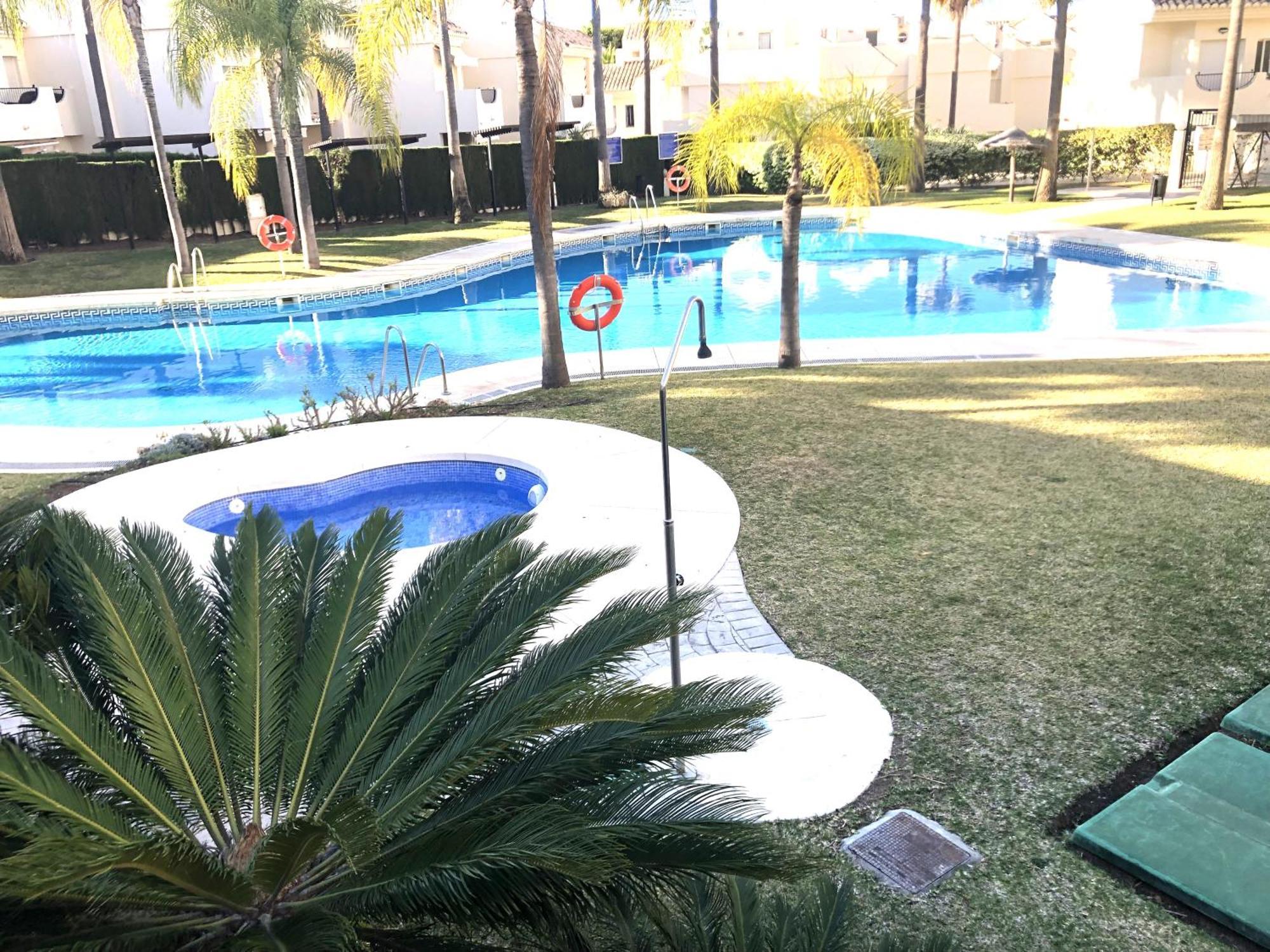 Stylish Townhouse In Beachfront Complex Marbella Zewnętrze zdjęcie